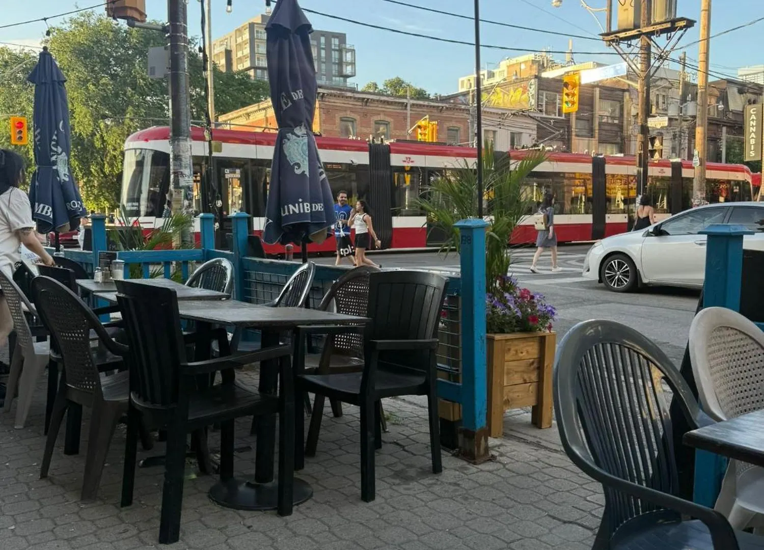 Accommodatie bij particulieren King-Queen Walk-In Residence - Walk To Cn Tower,Subway,Concerts,Pubs,Parking Toronto